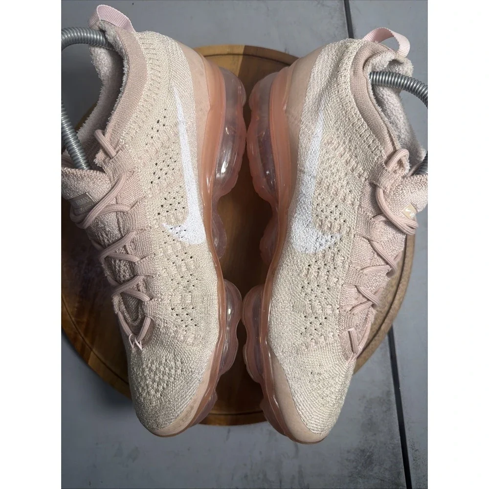 Nike Air Vapormax Flyknit 3 Women Oatmeal Pink Sneaker AJ6910-100 Size 10.5